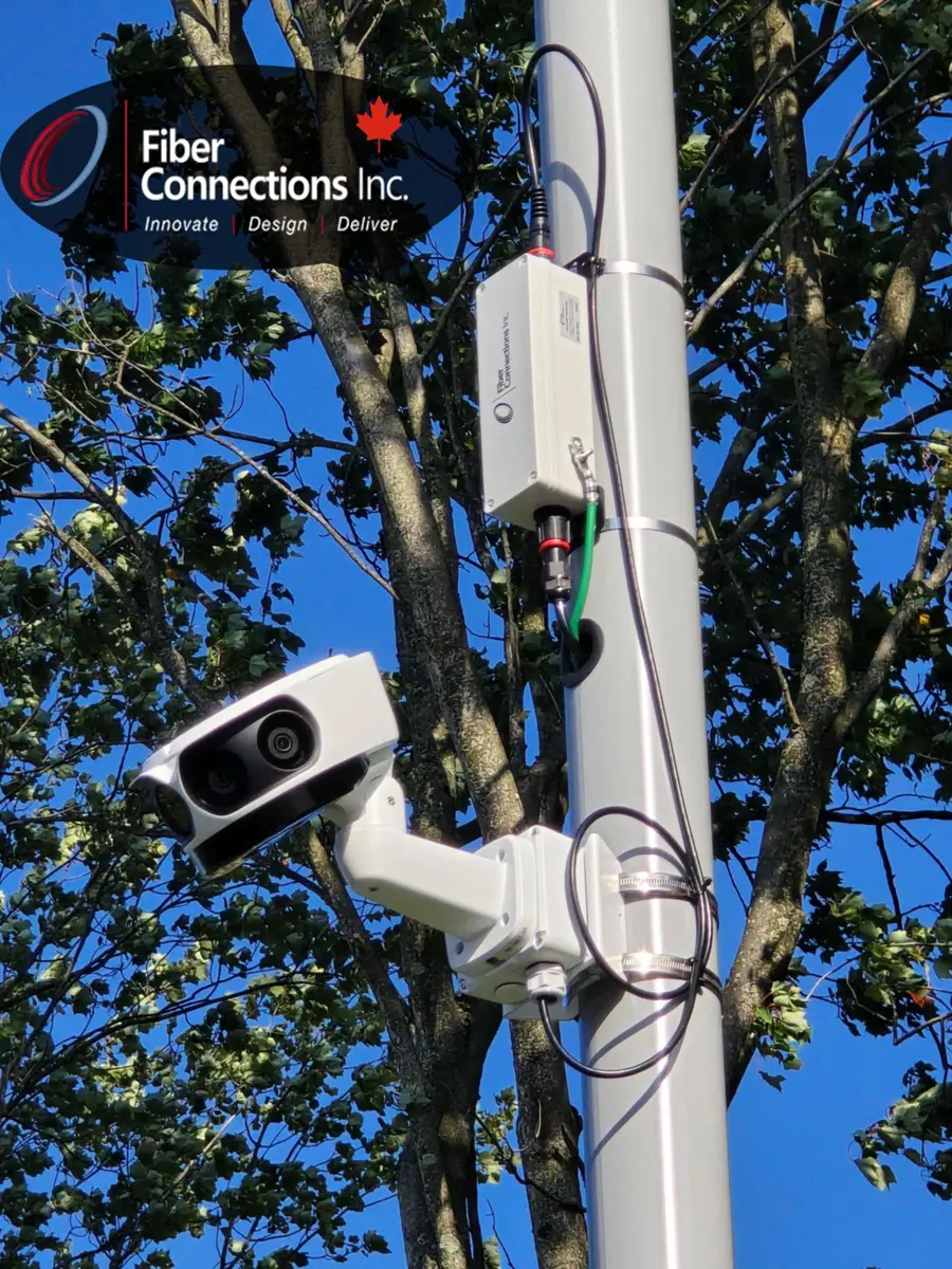 fiber-connections-chameleon-poe-02 Chameleon Solution Installation on pole